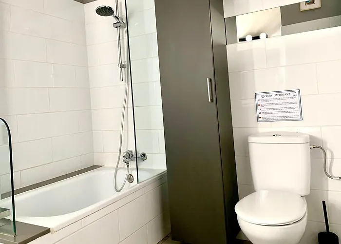 Sandy Bay With Roof Terrace And Sea Views Apartamento