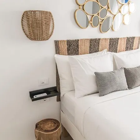 Sandy Bay With Roof Terrace And Sea Views شقة