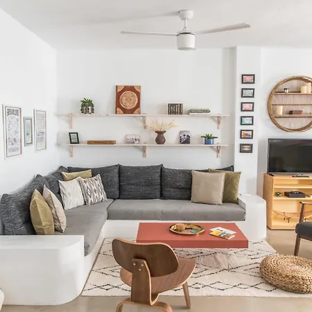 Sandy Bay With Roof Terrace And Sea Views Apartment Famara