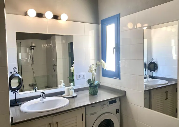 Sandy Bay With Roof Terrace And Sea Views Apartment